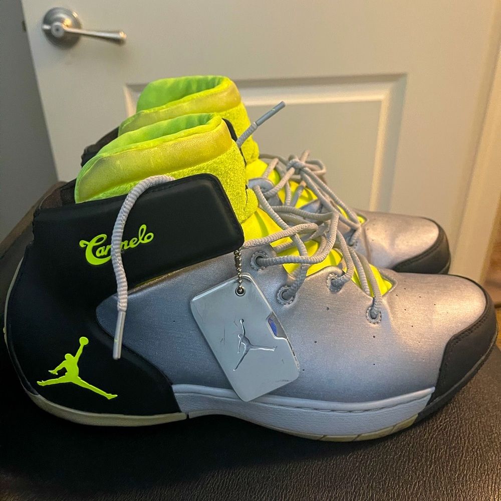 Air Jordan Carmelo Sneakers Used